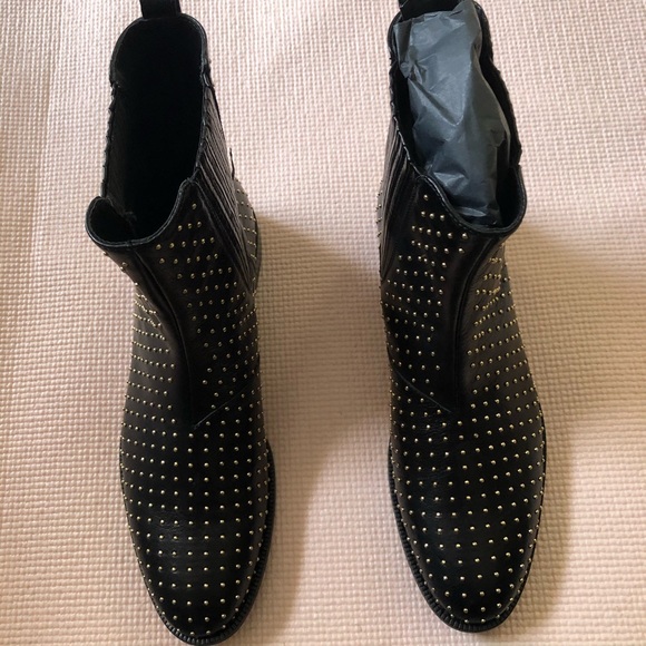 BURBERRY STUDED BOOTIES - Picture 2 of 5